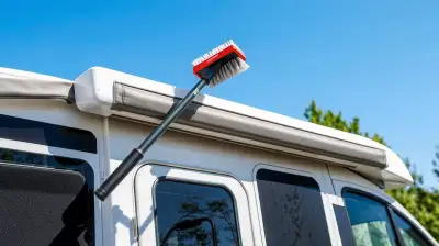 Wohnmobil-Dachschutz: Reinigung & Pflege